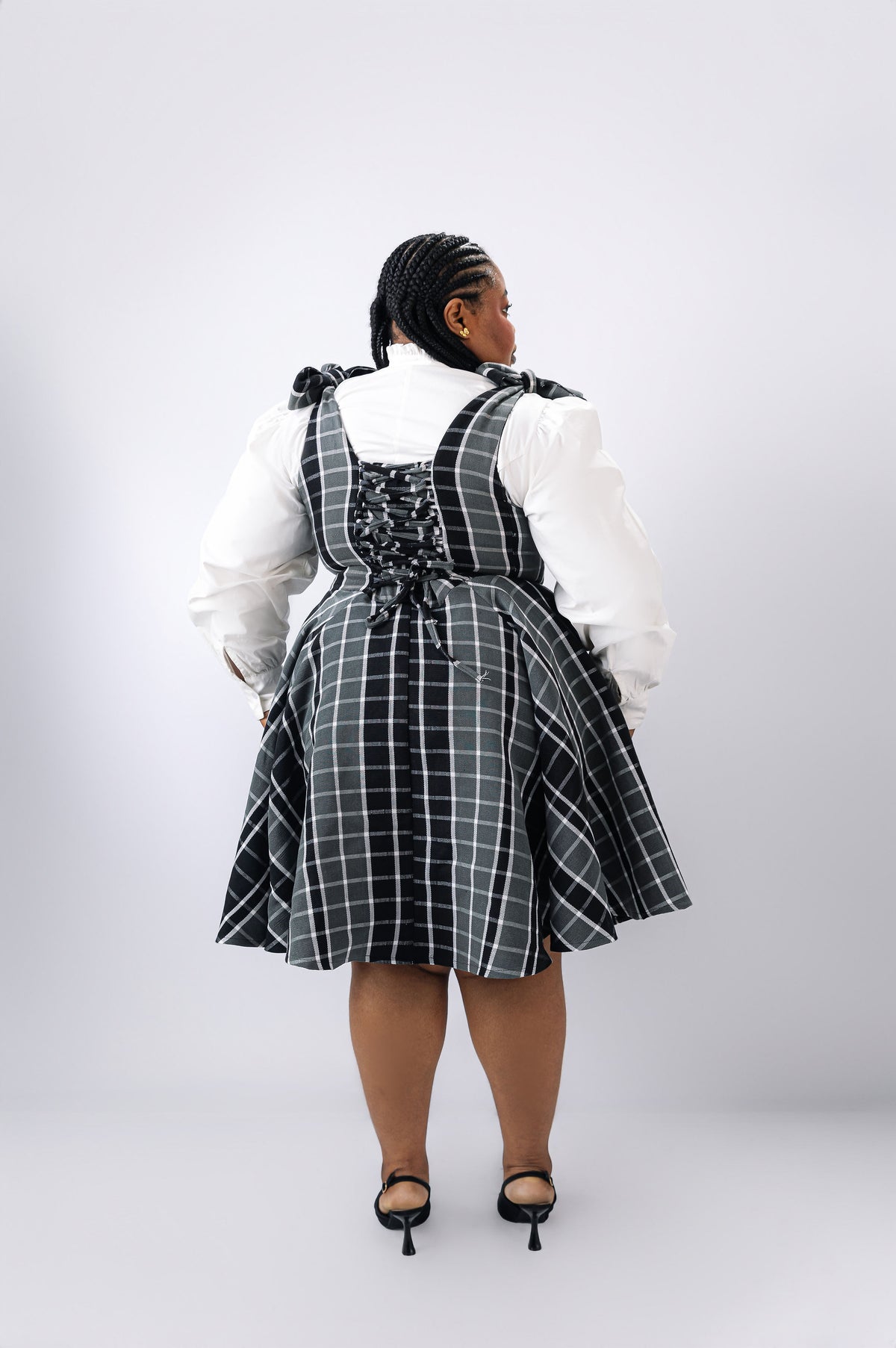 Yette Pinafore